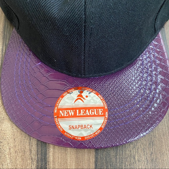 SnapBack Hat Black & Purple - Picture 3 of 3